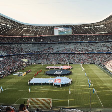 Erfolgsgeschichten von FC Bayern München und Borussia Dortmund in der UEFA-Jugendliga